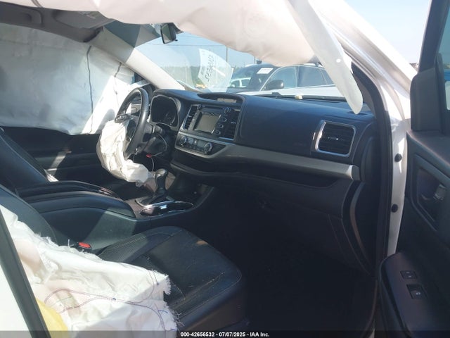 Toyota 2gr-fe 2015 5TDBKRFH2FS155479 Image 5