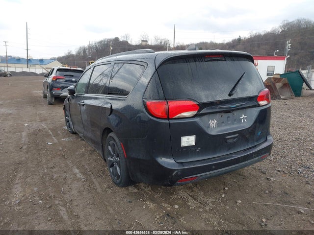 Продажа на аукционе авто 2020 Chrysler Pacifica Hybrid Touring L, vin: 2C4RC1L79LR288138, номер лота: 42656538