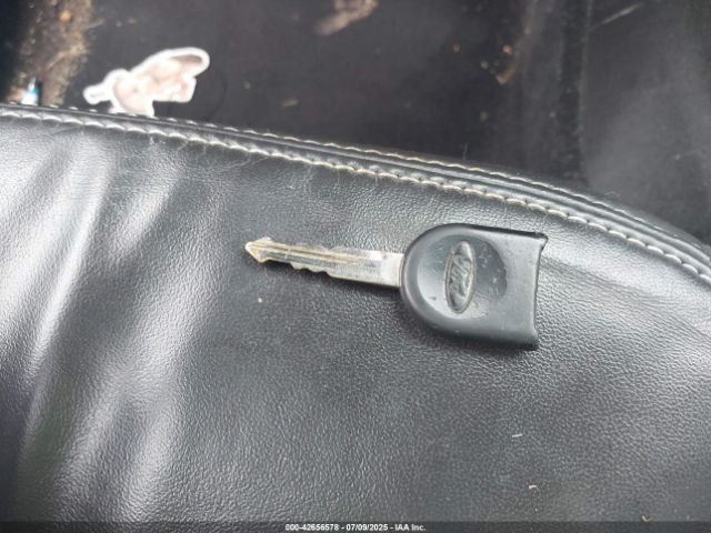 2010 FORD FOCUS 1FAHP3HNXAW240421 Photo 10