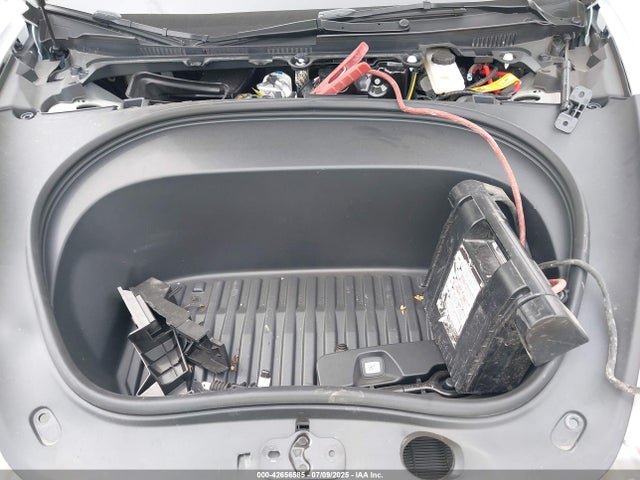 2025 TESLA MODEL 3 5YJ3E1EA0SF994949 Photo 9