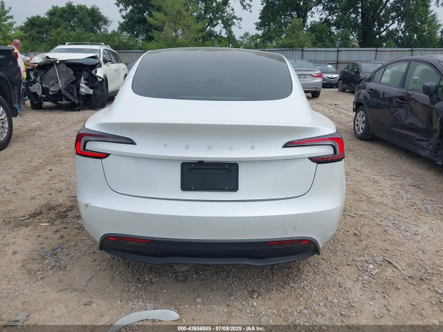 5YJ3E1EA0SF994949 Tesla 2025