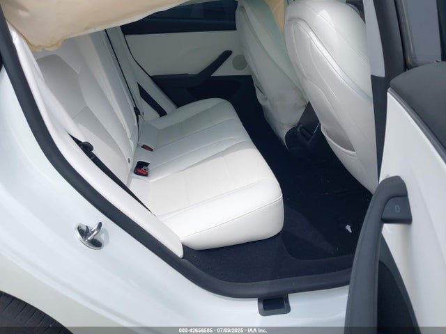 2025 TESLA MODEL 3 5YJ3E1EA0SF994949 Photo 7
