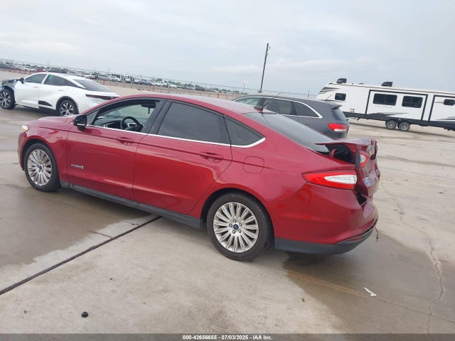 Ford 2016 2016 3FA6P0UU3GR405899 Image 3
