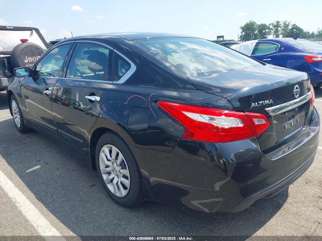 1N4AL3AP3GN384951 Nissan 2016