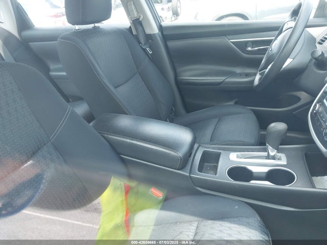 1N4AL3AP3GN384951 Nissan 2016