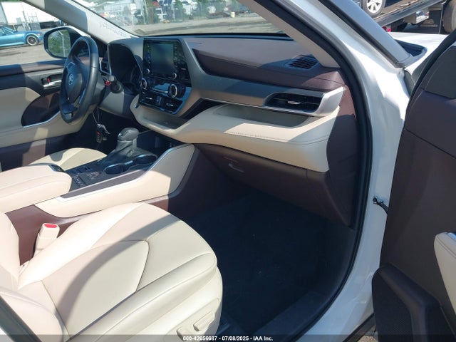 5TDHZRBH6NS172134 Toyota 2gr-fks