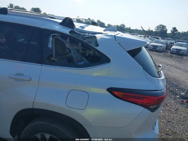 5TDHZRBH6NS172134 Toyota 2gr-fks