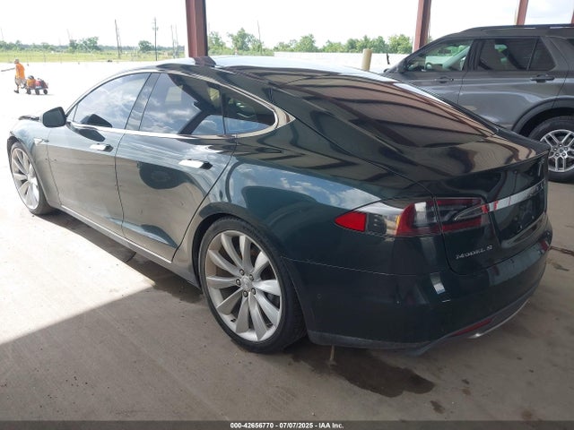 2014 TESLA MODEL S 5YJSA1H17EFP61240 Photo 2