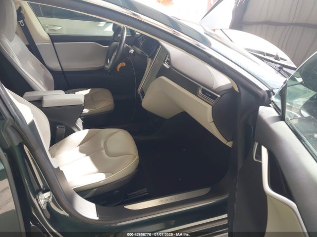 2014 TESLA MODEL S 5YJSA1H17EFP61240 Photo 4