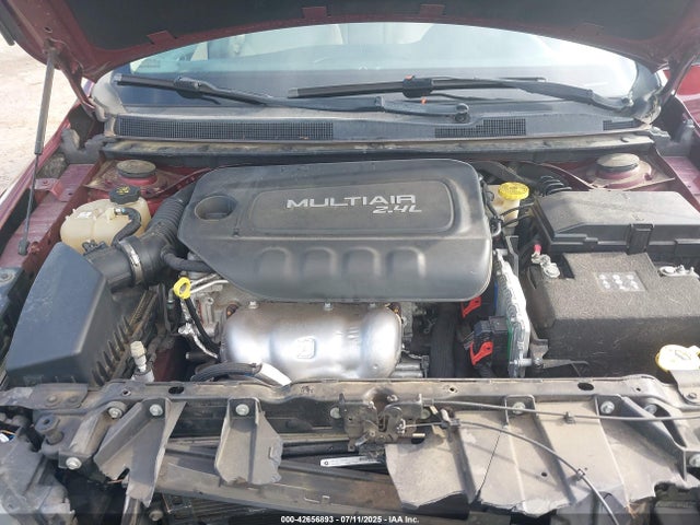1C3CCCAB2FN676780 Chrysler 2015
