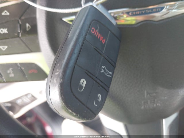 1C3CCCAB2FN676780 Chrysler 2015