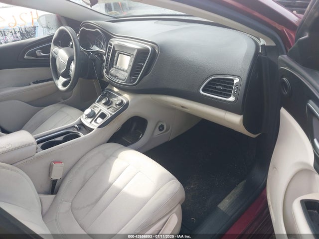 1C3CCCAB2FN676780 Chrysler 2015