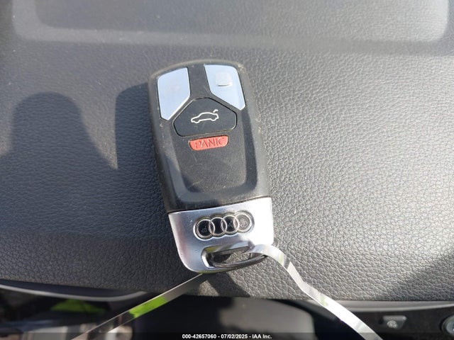 WA1LAAF72HD021810 Audi Q7