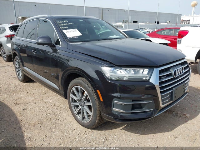 Audi Q7 2017 WA1LAAF72HD021810 Image 3