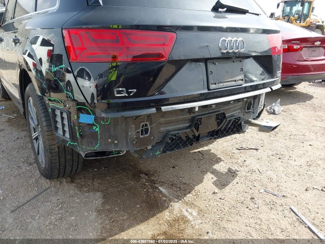 Audi Q7 2017 WA1LAAF72HD021810 Image 6