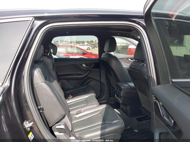 Audi Q7 2017 WA1LAAF72HD021810 Image 8