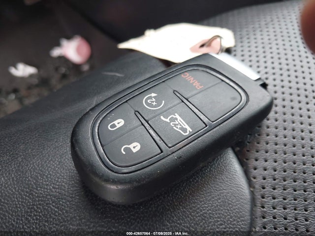 1C4PJMDX4LD647671 Jeep 2020