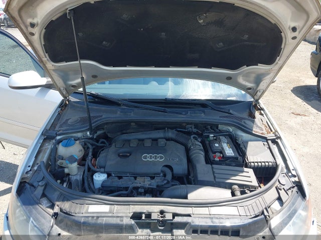 2011 AUDI A3 WAUBEAFM5BA020944 Photo 9