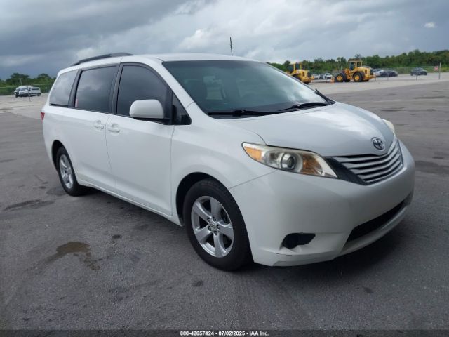 2017 TOYOTA SIENNA 5TDKZ3DC5HS822953