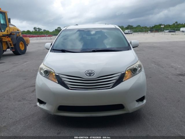 2017 TOYOTA SIENNA 5TDKZ3DC5HS822953 Photo 5