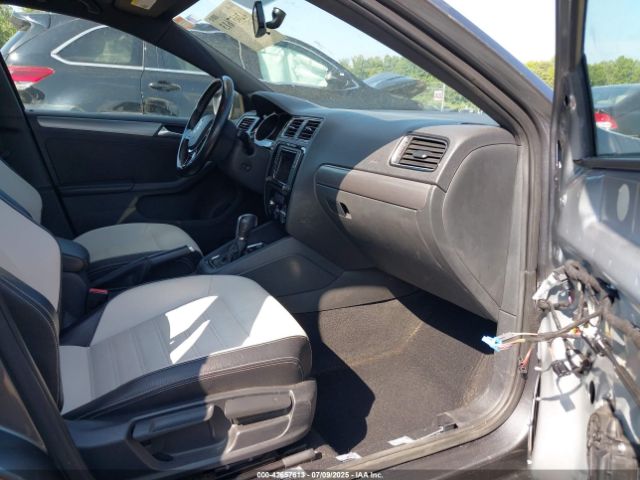 2017 VOLKSWAGEN JETTA 3VWD17AJ6HM284934 Photo 4