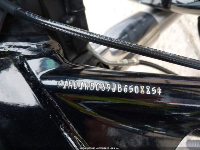 2018 HARLEY-DAVIDSON FLHX 1HD1KBC39JB650885 Photo 9