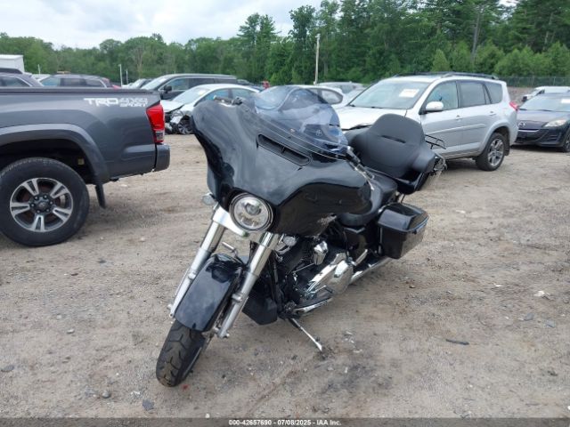 2018 HARLEY-DAVIDSON FLHX 1HD1KBC39JB650885 Photo 1