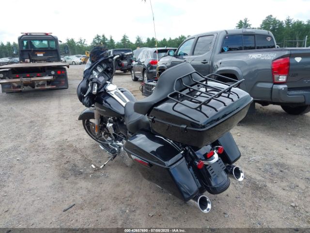 2018 HARLEY-DAVIDSON FLHX 1HD1KBC39JB650885 Photo 2