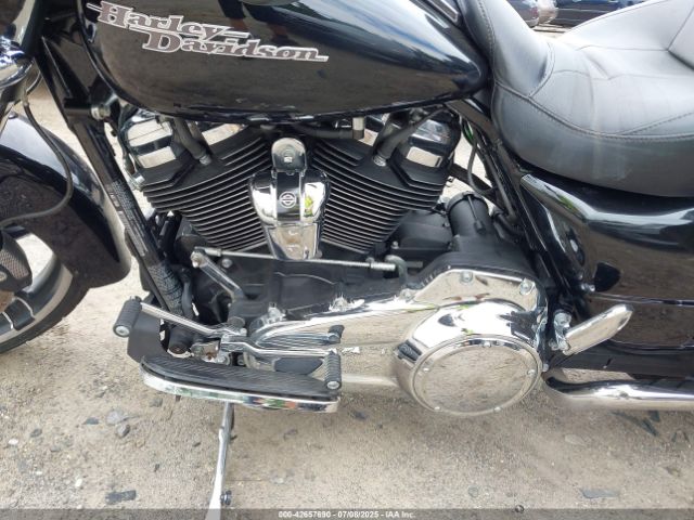 2018 HARLEY-DAVIDSON FLHX 1HD1KBC39JB650885 Photo 8