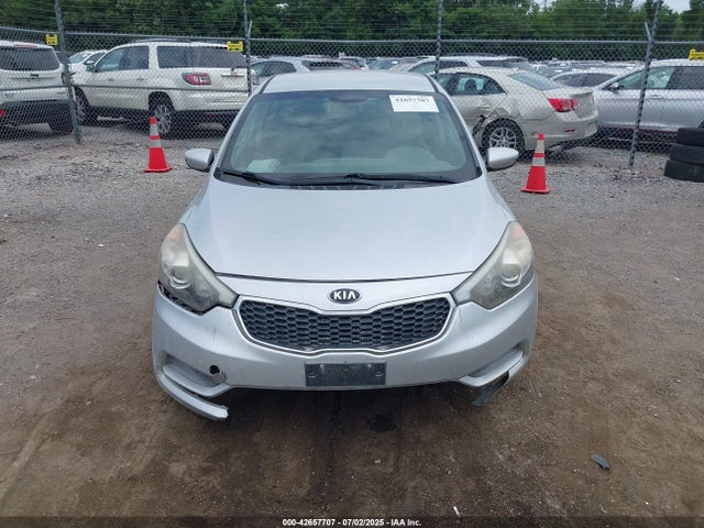 KIA dohc mpi nu 2015 KNAFK4A69F5343610 Image 13