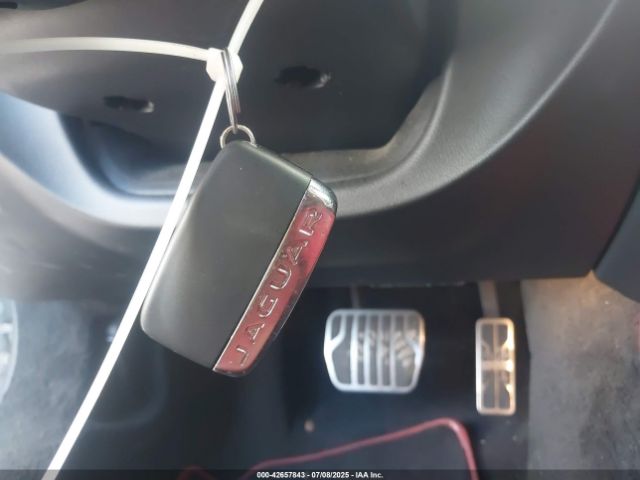 2017 JAGUAR F-TYPE SAJWJ6HL9HMK43451 Photo 10