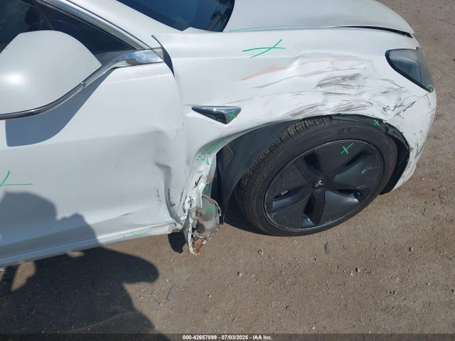 5YJ3E1EB1JF128376 Tesla MODEL 3