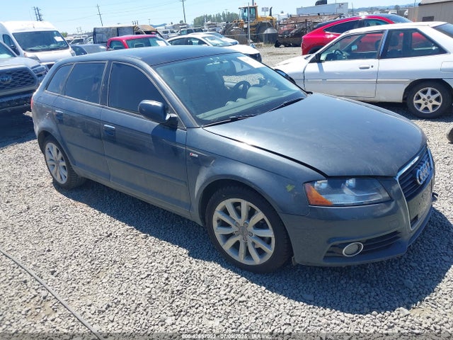 2011 AUDI A3 WAUBEAFM8BA033087 Photo 0