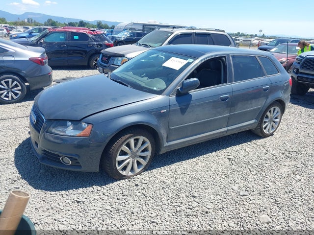 2011 AUDI A3 WAUBEAFM8BA033087 Photo 1