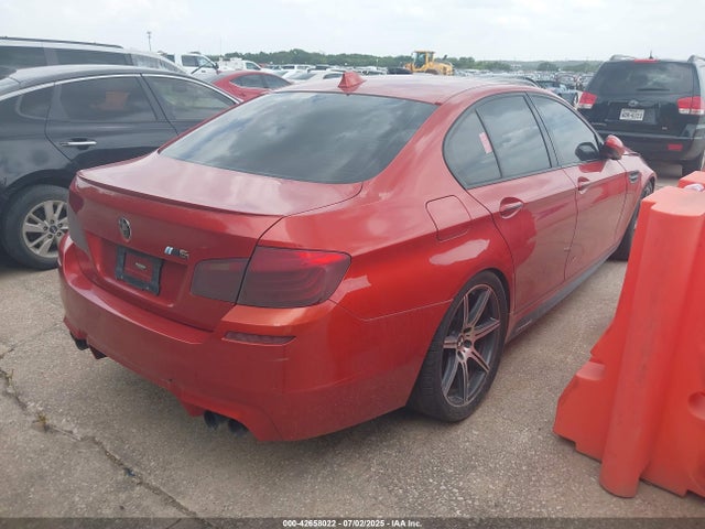 BMW 2015 2015 WBSFV9C54FD594268 Image 4