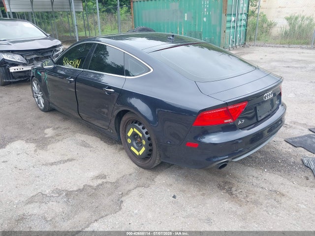 2013 AUDI A7 WAU2GAFC1DN136526 Photo 2