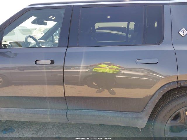 Rivian R1s 2023 7PDSGABA6PN024440 Image 15