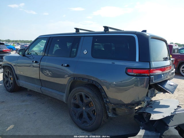 Rivian R1s 2023 7PDSGABA6PN024440 Image 3