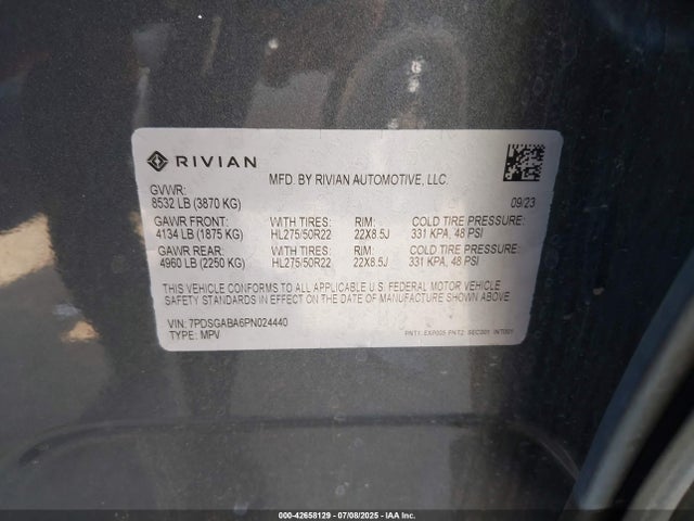 Rivian R1s 2023 7PDSGABA6PN024440 Image 9