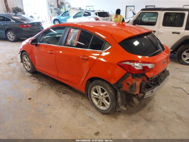 2018 CHEVROLET CRUZE 3G1BE6SM0JS637227 Photo 2