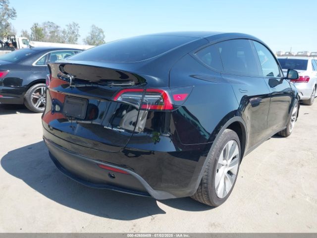 2023 TESLA MODEL Y 7SAYGAEE8PF637435 Photo 3