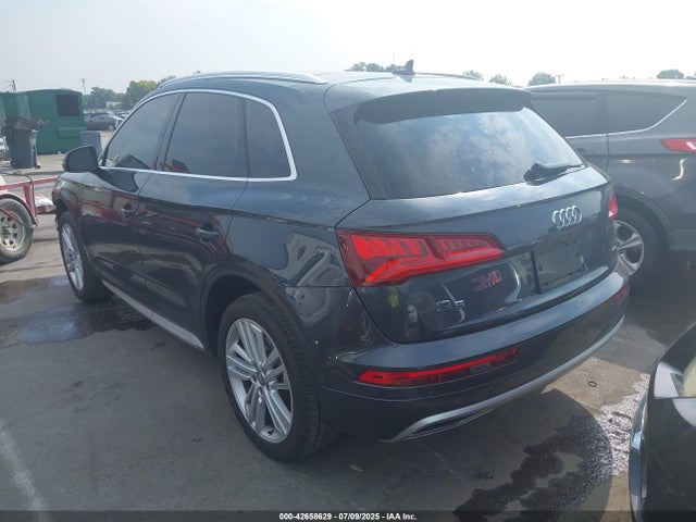 2019 AUDI Q5 WA1CNAFY7K2072574 Photo 2