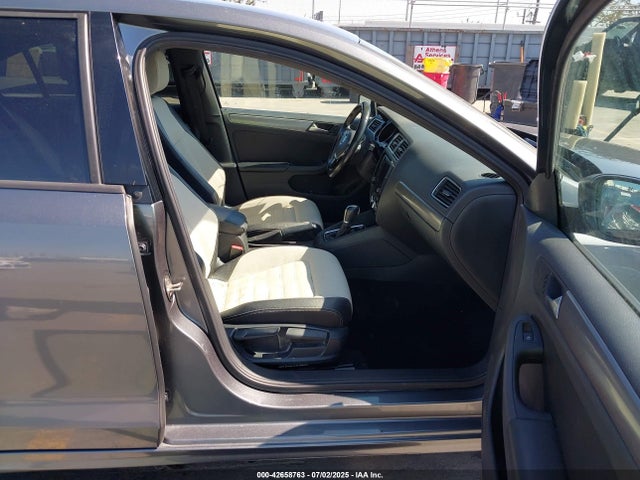 3VWD17AJ9GM386534 Volkswagen 1.8t