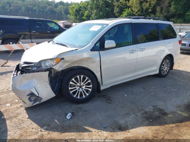 2020 TOYOTA SIENNA 5TDYZ3DC5LS048304 Photo 1