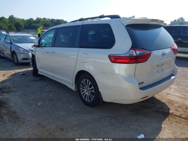 2020 TOYOTA SIENNA 5TDYZ3DC5LS048304 Photo 2