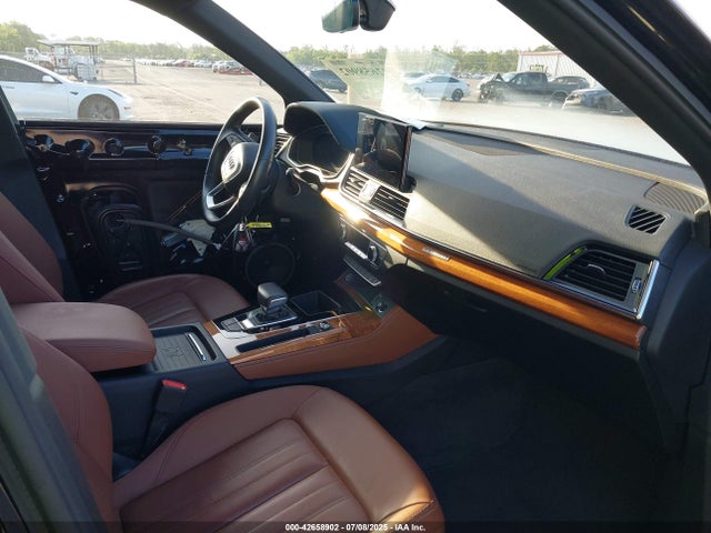 2021 AUDI Q5 WA1BAAFY6M2094608 Photo 4