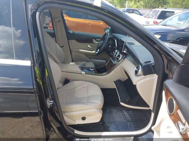 Продаж на аукціоні авто 2018 Mercedes-benz Glc 300, vin: WDC0G4JB0JV114162, номер лоту: 42658919
