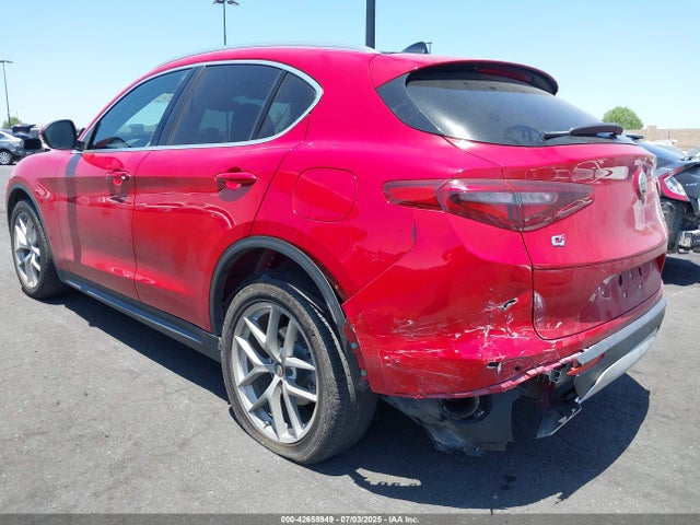 Alfa Romeo 2018 2018 ZASFAKAN3J7B97503 Image 3