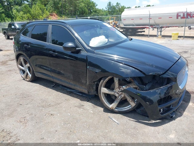 2017 JAGUAR F-PACE SADCJ2BV3HA061593 Photo 0