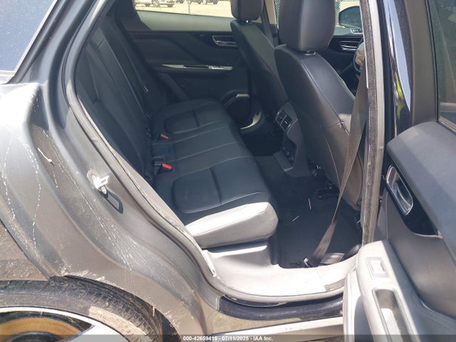 2017 JAGUAR F-PACE SADCJ2BV3HA061593 Photo 7